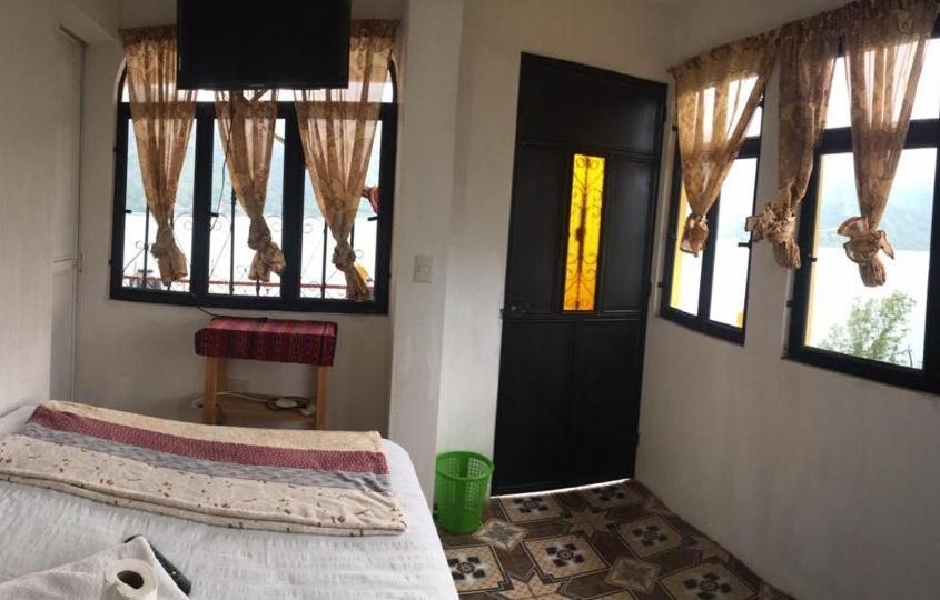 Hotel Villa Del Lago San Pedro La Laguna Bagian luar foto
