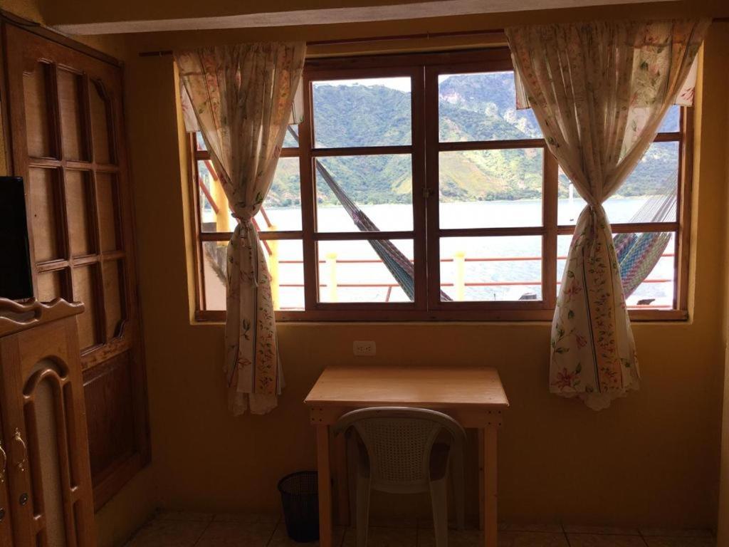 Hotel Villa Del Lago San Pedro La Laguna Bagian luar foto
